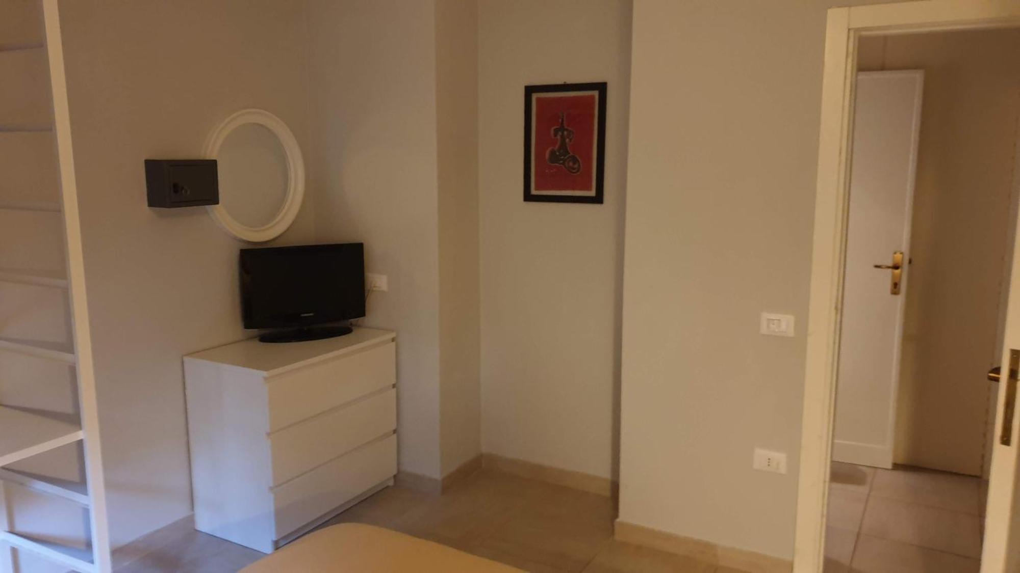 Residence Appartamenti Casa Vacanze Abbazia Pesaro Exteriör bild